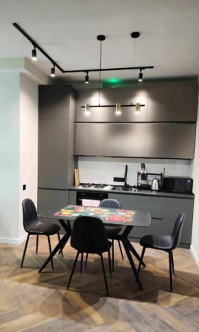 Cozy apartment near 300 Aragveli metro